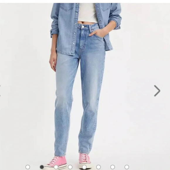 Levi's® Premium
80S MOM  WOMEN'S JEANS Size 29 Light Wash Retro Relaxed, Slouchy - Picture 3 of 14